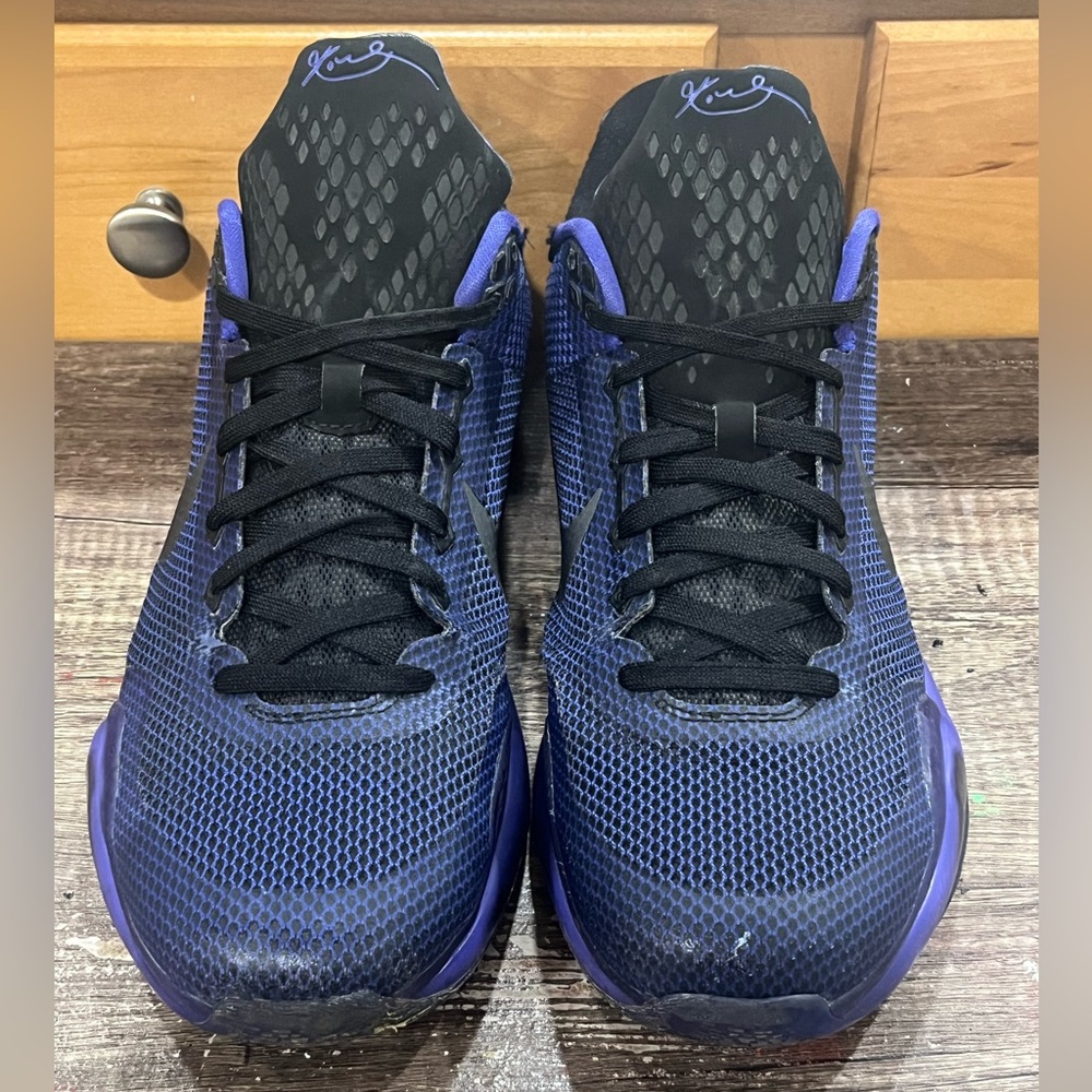 Kobe 10 “Blackout”